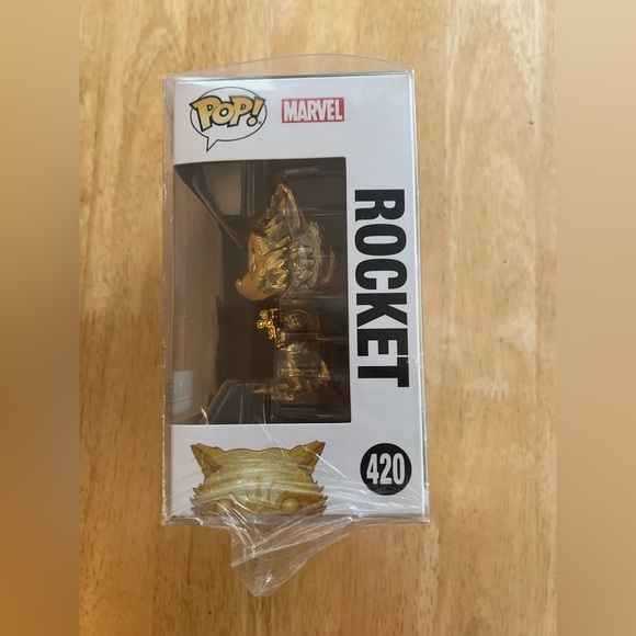 Funko Pop Guardians of the Galaxy Vol 2,Golden Rocket,Vinyl Figure,New,NWT - Picture 3 of 5